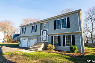 37 Autumn Ln, East Hartford, CT 06108 - Photo 3