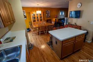 37 Autumn Ln, East Hartford, CT 06108 - Photo 17