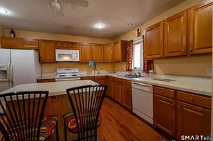 37 Autumn Ln, East Hartford, CT 06108 - Photo 19