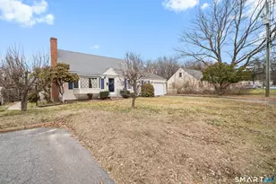 9 Foxcroft Rd, Enfield, CT 06082 - Photo 3