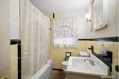 9 Foxcroft Road, Enfield, CT 06082 - Photo 19