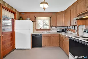 17 Kingsland Ave, Wallingford, CT 06492 - Photo 25