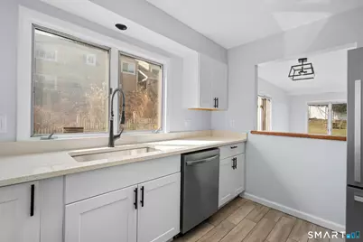 115 Flax Hill Road #APT 6, Norwalk, CT 06854 - Photo 3