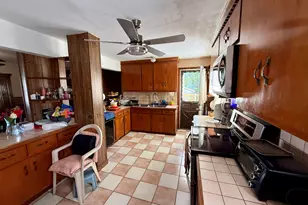44 Midian Ave, Windsor, CT 06095 - Photo 7