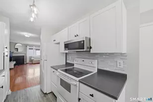 21 Linden St, Norwalk, CT 06851 - Photo 7