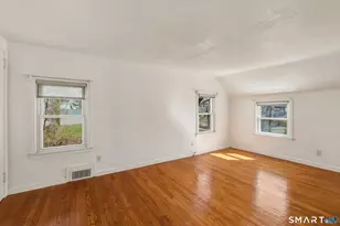 26 St Augustine St, West Hartford, CT 06110 - Photo 21