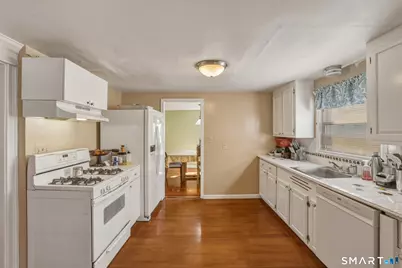 26 Saint Augustine Street #Room 1, West Hartford, CT 06110 - Photo 15