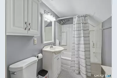 26 Saint Augustine Street #Room 1, West Hartford, CT 06110 - Photo 25