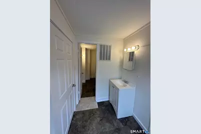 162 Norwich Avenue #1, Norwich, CT 06360 - Photo 5