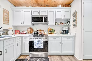 401 Heritage Vlg, Southbury, CT 06488 - Photo 19