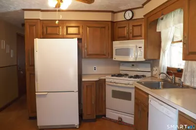 60 Rockledge Drive, Waterbury, CT 06706 - Photo 7