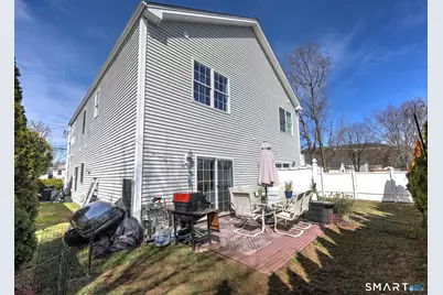 12 Landin Street #B, Woodbridge, CT 06525 - Photo 3