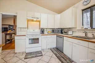 251 Saddle Hill Rd, Stamford, CT 06903 - Photo 9