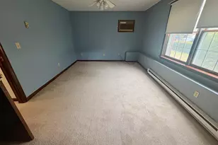 302 Boston Post Rd, Waterford, CT 06385 - Photo 7