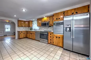 76 Luther St, Bridgeport, CT 06606 - Photo 23