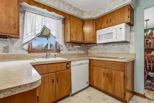 131 Oxbow Dr, Meriden, CT 06450 - Photo 11