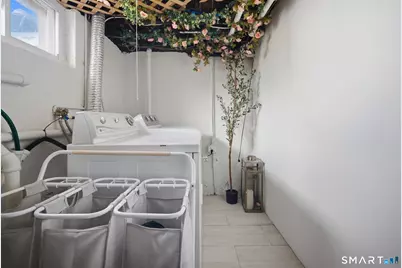 94 Thomas Street, West Hartford, CT 06119 - Photo 25