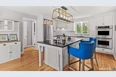 4 Woodridge Circle, Trumbull, CT 06611 - Photo 7