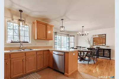 31 Parkwood Avenue, Waterbury, CT 06708 - Photo 7