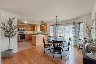 31 Parkwood Ave, Waterbury, CT 06708 - Photo 3