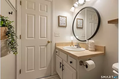 31 Parkwood Avenue, Waterbury, CT 06708 - Photo 25