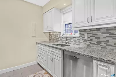 14-1/2 Fairview Avenue #B3, Norwalk, CT 06850 - Photo 9