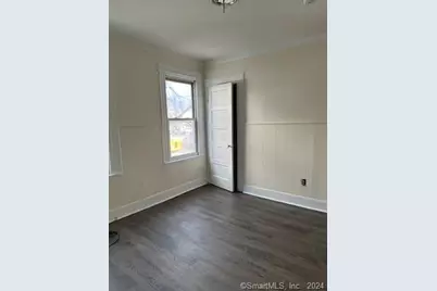 481 Hollister Avenue #2nd, Bridgeport, CT 06607 - Photo 3