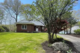542 Lake Dr, Guilford, CT 06437 - Photo 5