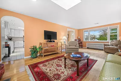 19 Lyncrest Drive, Norwalk, CT 06851 - Photo 9