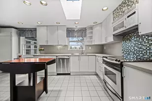 19 Lyncrest Dr, Norwalk, CT 06851 - Photo 23