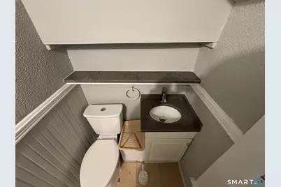 272 Burritt Street, New Britain, CT 06053 - Photo 33