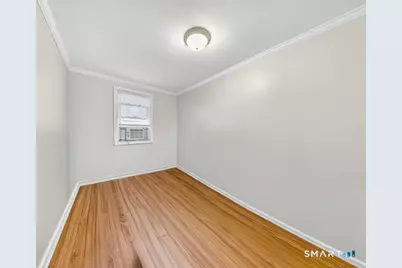 1389 Pembroke Street, Bridgeport, CT 06608 - Photo 5