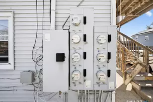 1389 Pembroke St, Bridgeport, CT 06608 - Photo 27