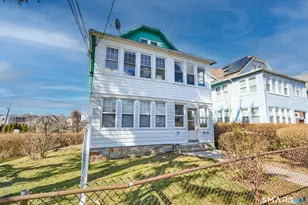 203-207 Wayne St, Bridgeport, CT 06606 - Photo 3