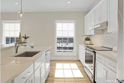 340 Heights Road #314, Darien, CT 06820 - Photo 5