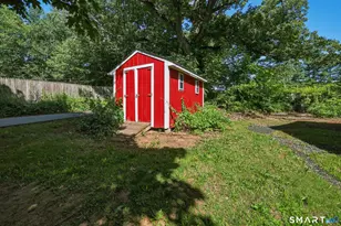 24 Guerney Ave, Meriden, CT 06451 - Photo 5
