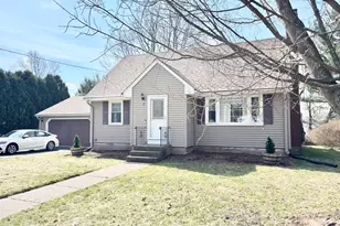 10 Richard Rd, Vernon, CT 06066 - Photo 1