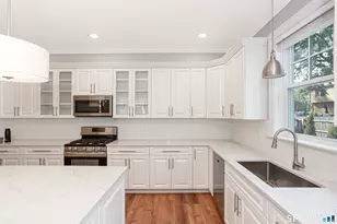 135 Grace St, Fairfield, CT 06825 - Photo 7