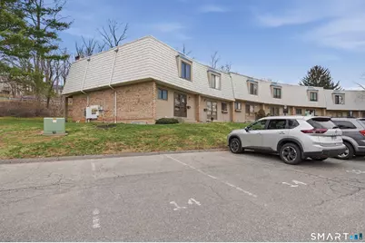 14 Redwood Court #14, Cromwell, CT 06416 - Photo 3