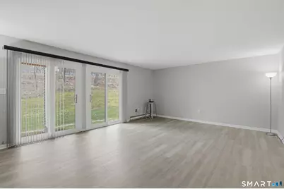 14 Redwood Court #14, Cromwell, CT 06416 - Photo 5