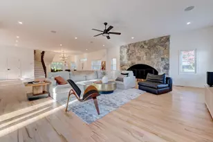 125 Ridgewood Dr, Milford, CT 06460 - Photo 5