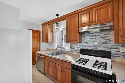 274 Peck Avenue, West Haven, CT 06516 - Photo 13