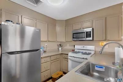 62 Schoolhouse Crossing #62, Wethersfield, CT 06109 - Photo 7