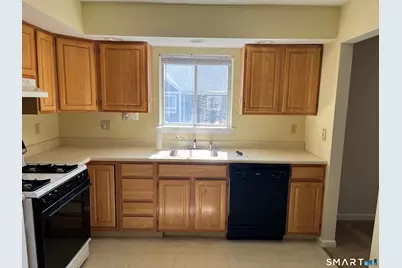 202 Windgate Circle #E, Monroe, CT 06468 - Photo 3