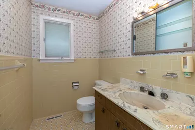 319 Maybrook Road, Waterbury, CT 06708 - Photo 11