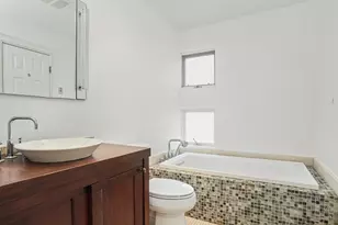 453 E Putnam Ave, Greenwich, CT 06807 - Photo 17