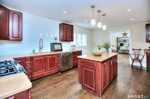 3725 Redding Rd, Fairfield, CT 06824 - Photo 13