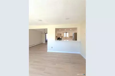 47 Crestwood Drive, Manchester, CT 06040 - Photo 9