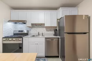 134 Williamstown Ct, Newington, CT 06111 - Photo 5