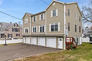 130 Brentwood Ave, Fairfield, CT 06825 - Photo 3